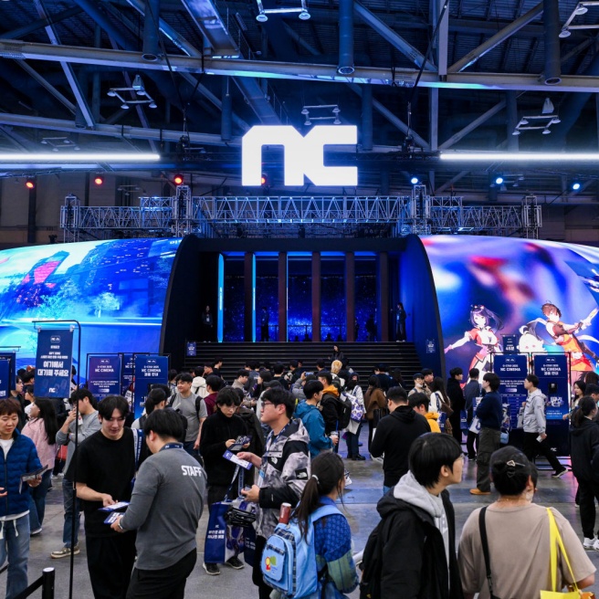 NCSOFT at G-STAR dome style cinema LED screen